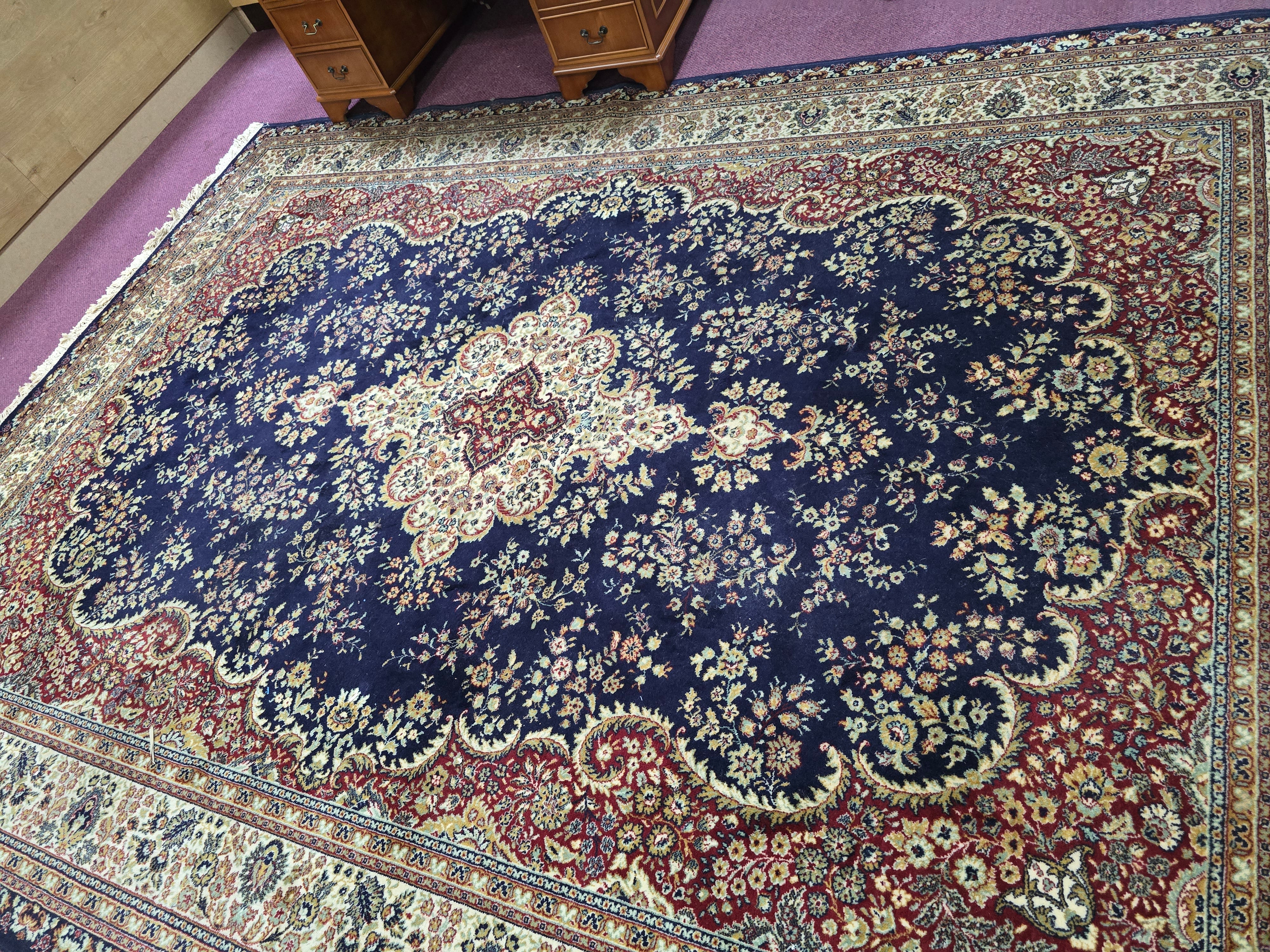 Large Wool Rug All-over Floral Design - 348cm x255cm