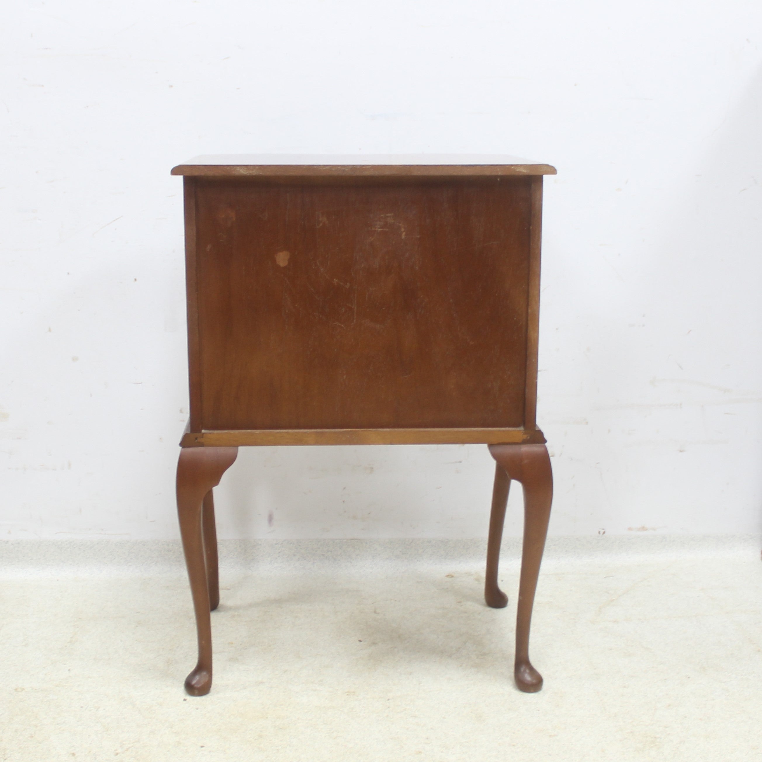 Small Mahogany Veneered Serpentine Front 3 drawer Chest of drawers