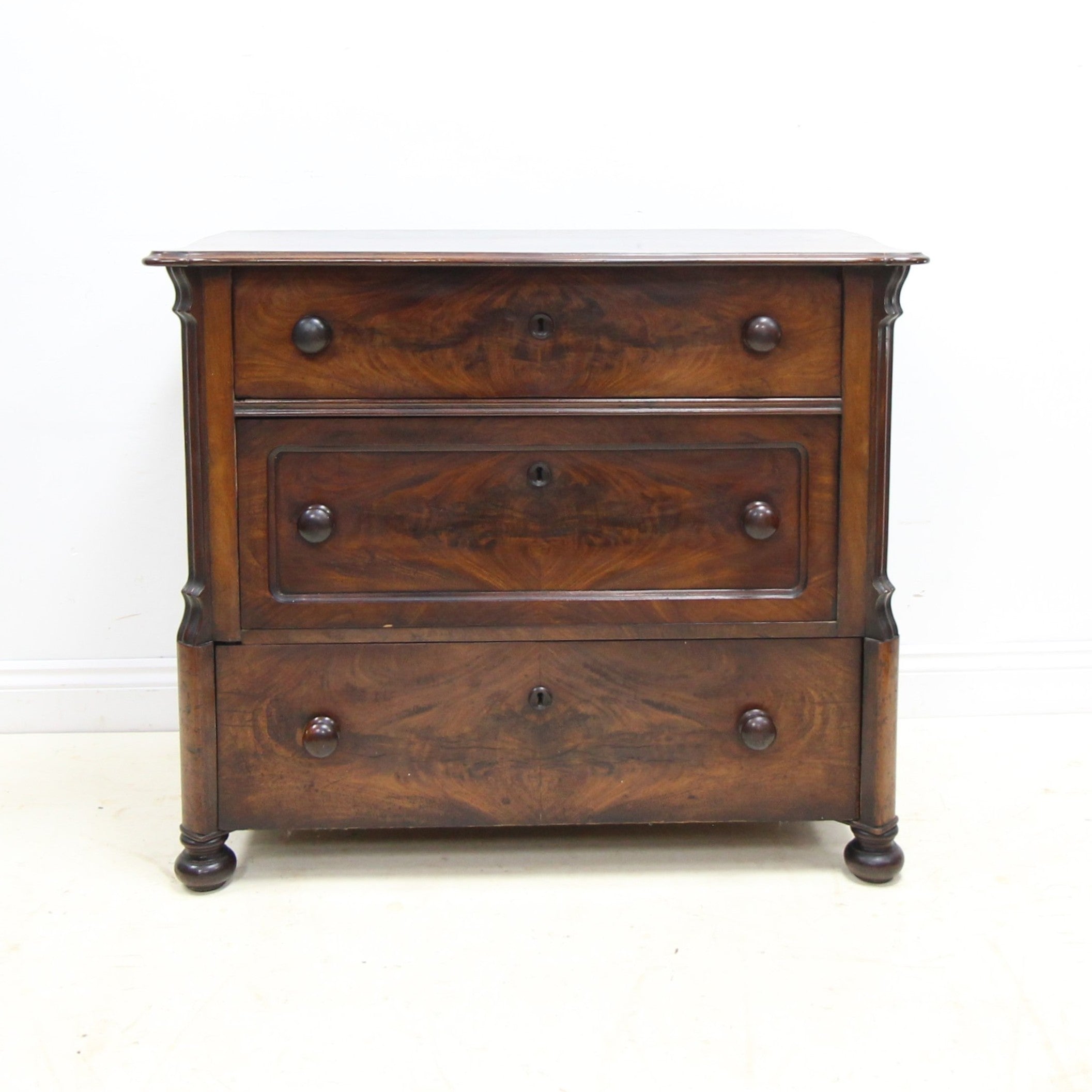 Antique Mahogany 3 Drawer Chest of Drawers