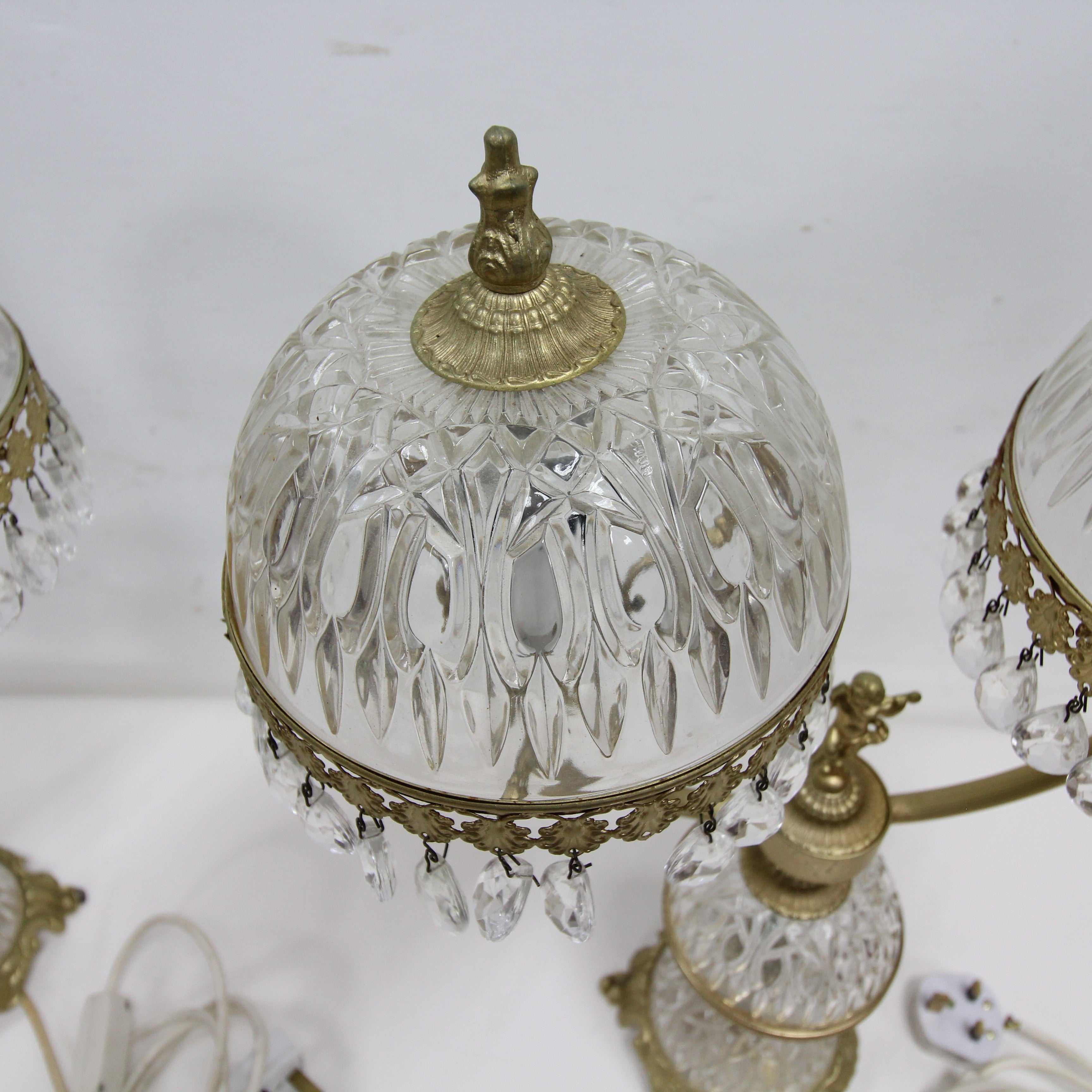 Elegant Italian Style Crystal & Cherub Table Lamp