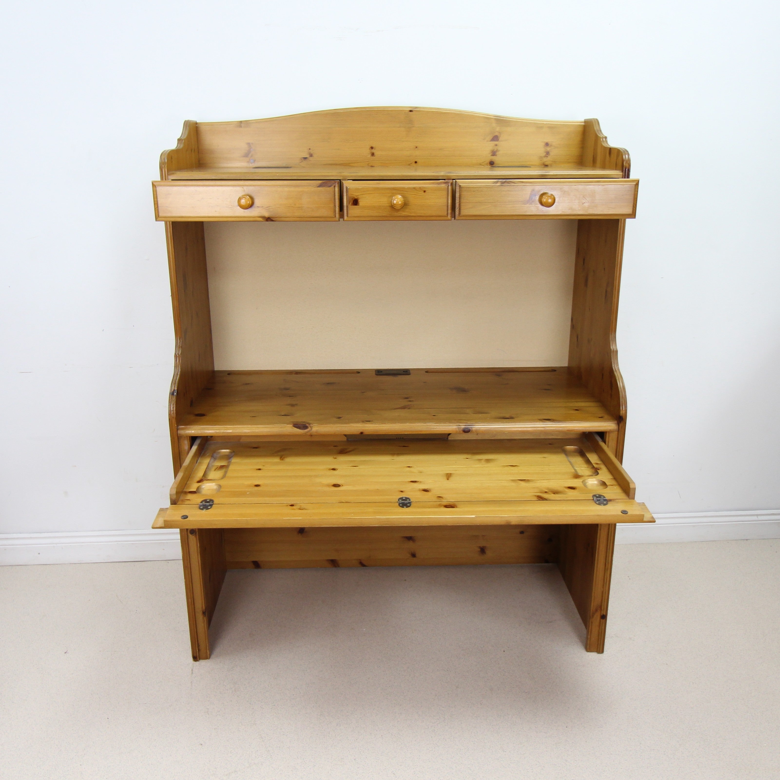 Ducal Pine Computer Desk / Work Station