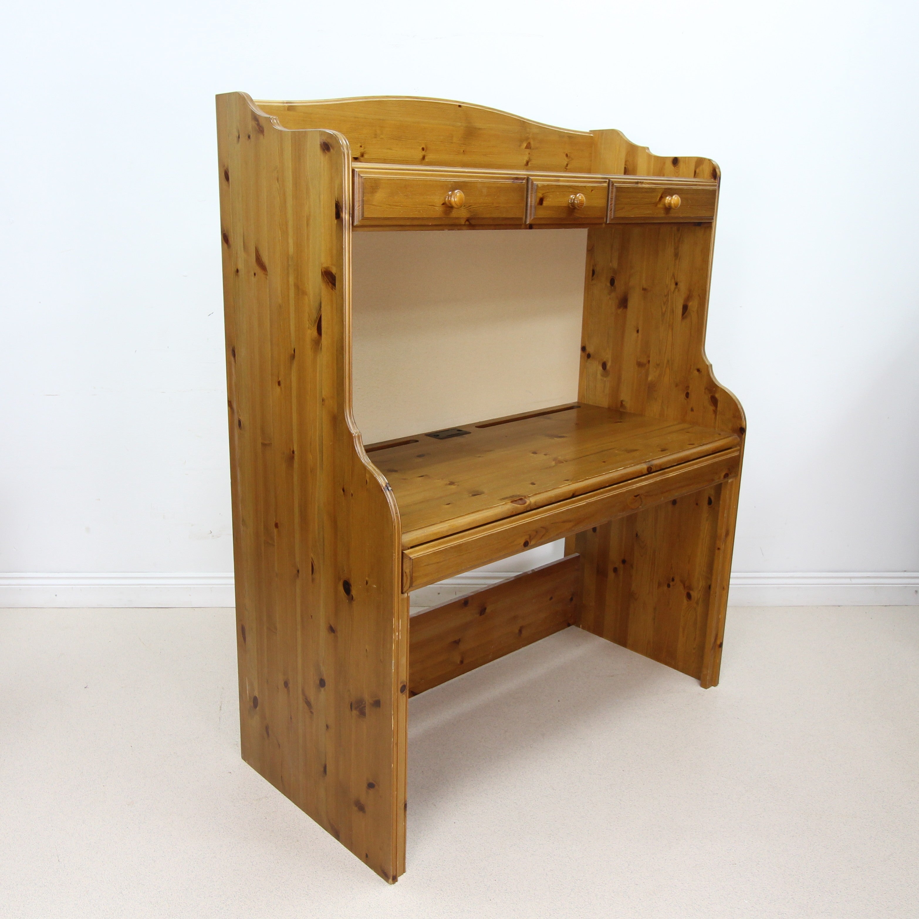 Ducal Pine Computer Desk / Work Station