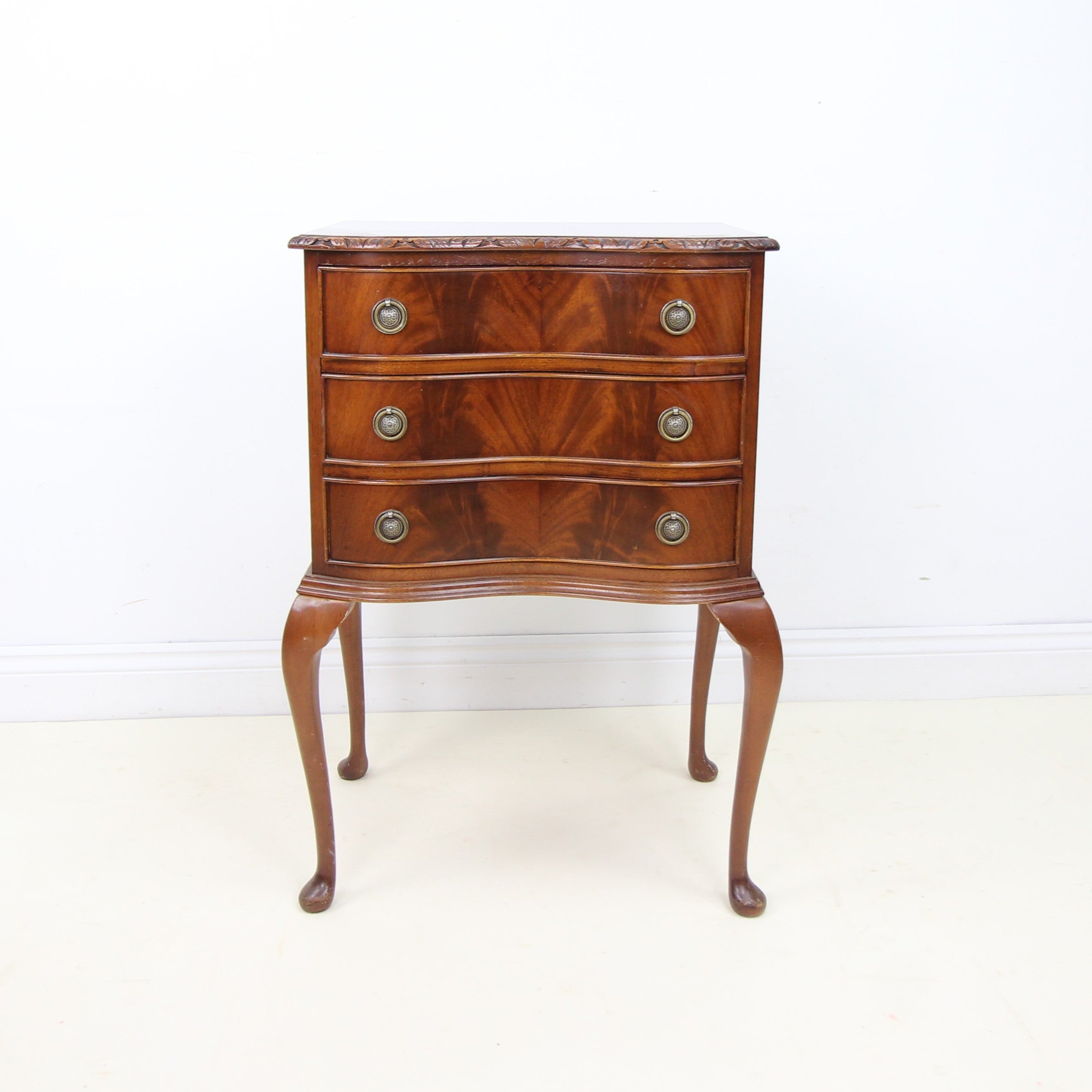 Small Mahogany Veneered Serpentine Front 3 drawer Chest of drawers