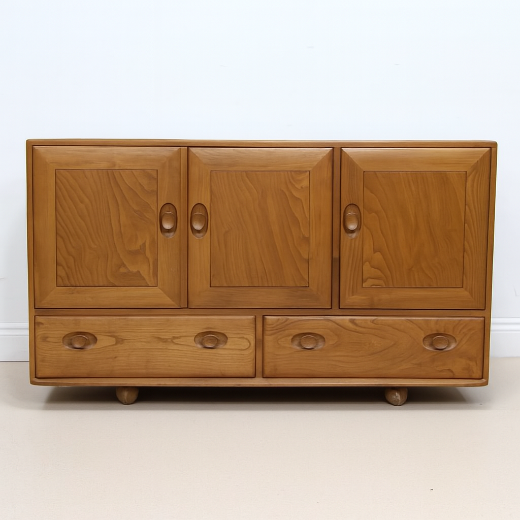 Sideboards & Dressers