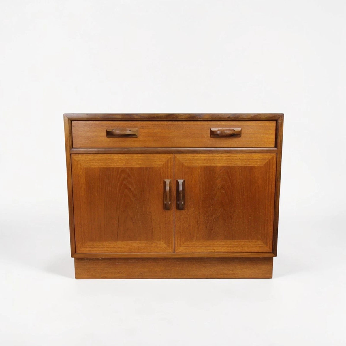 Mid Century G Plan Sierra Sideboard / Cabinet