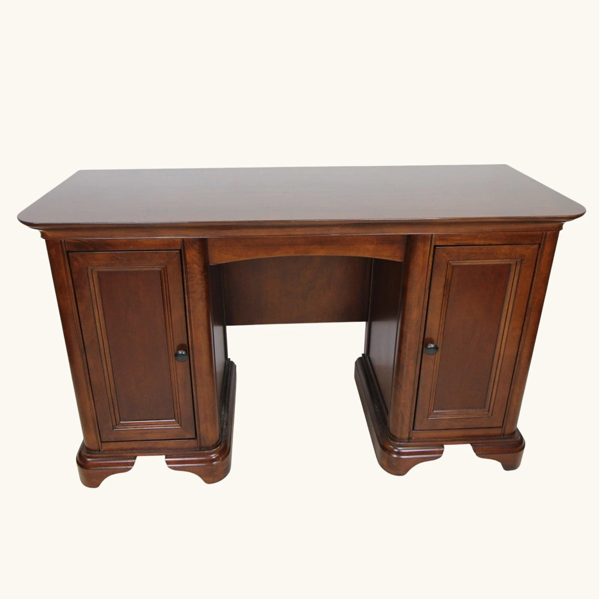 A Contemporary Cherry Veneer Dressing Table
